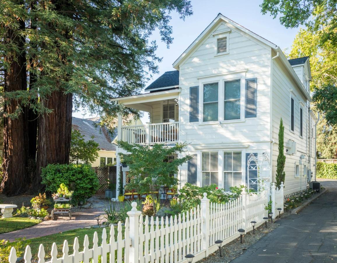 Inn St Helena Сент-Хелина Экстерьер фото